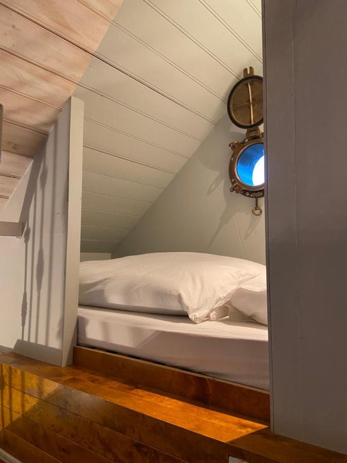 B&B De Lage Zwaluw Zwaluwe Екстериор снимка