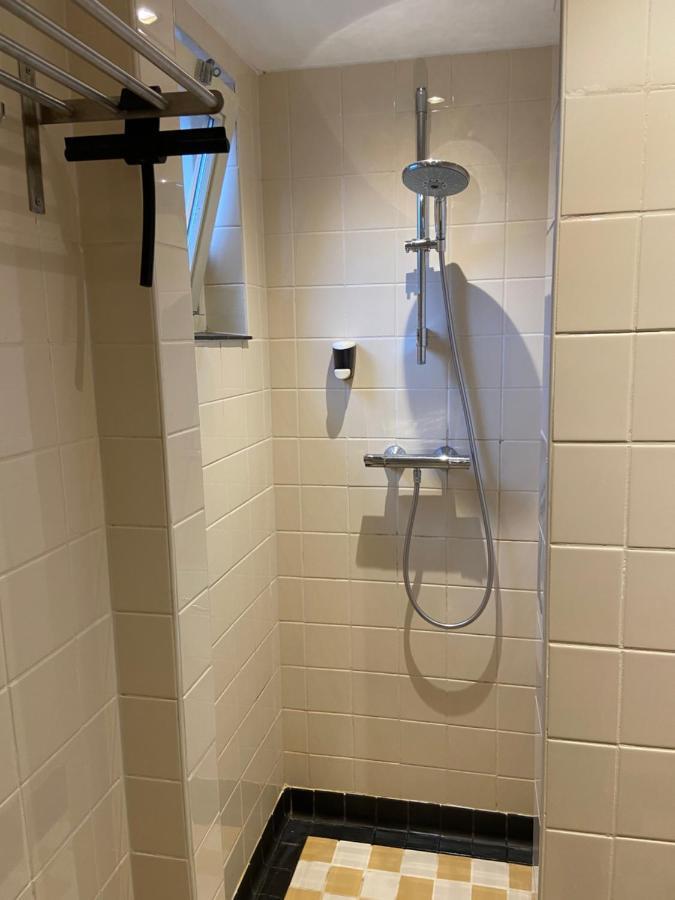 B&B De Lage Zwaluw Zwaluwe Екстериор снимка