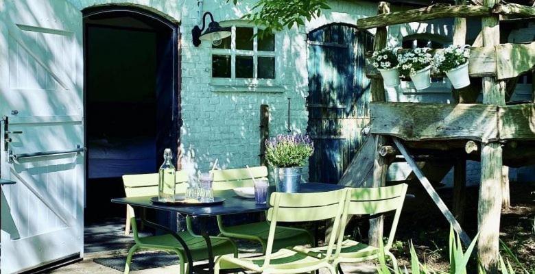 B&B De Lage Zwaluw Zwaluwe Екстериор снимка