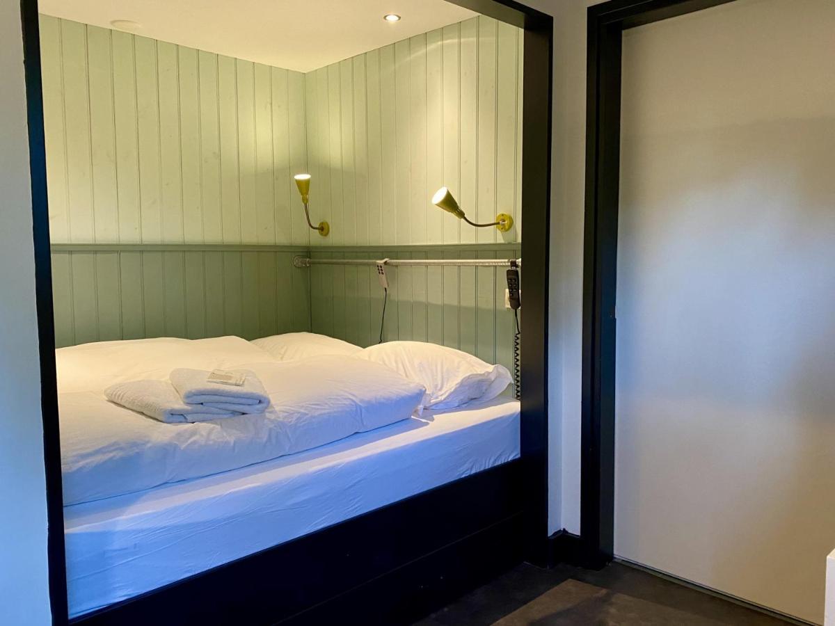 B&B De Lage Zwaluw Zwaluwe Екстериор снимка